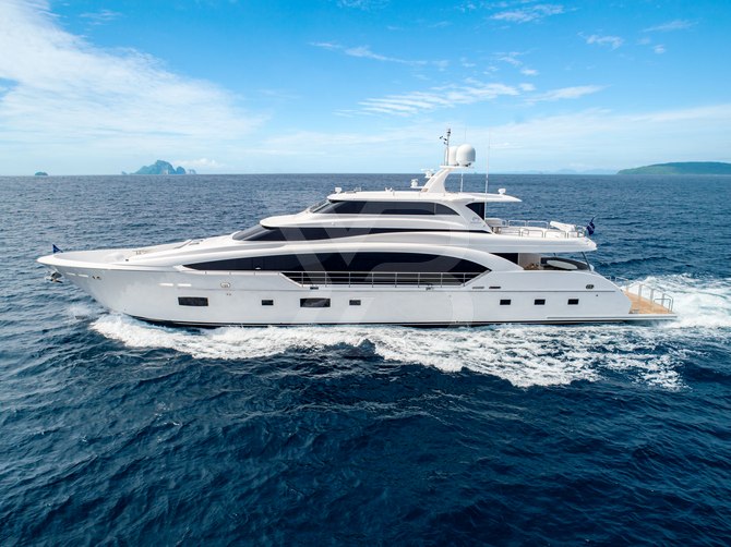 Vin Xan yacht exterior 36