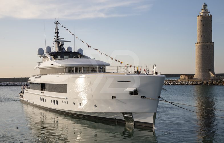 Bravissima yacht exterior 2