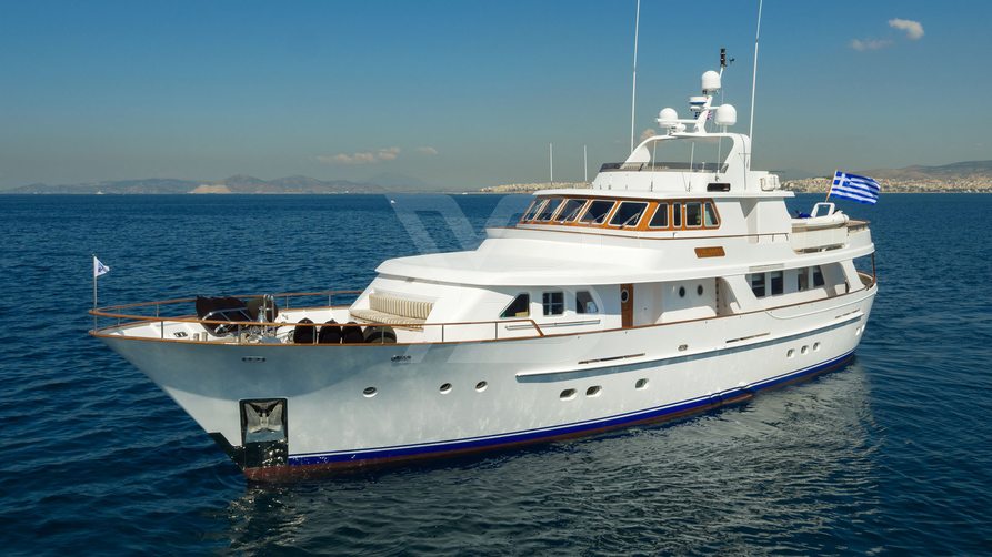 Suncoco yacht exterior 4