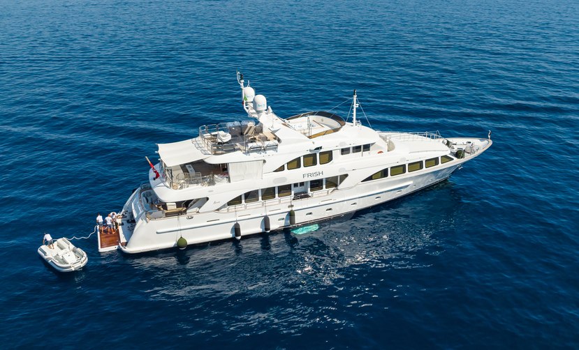 Frish yacht exterior 2