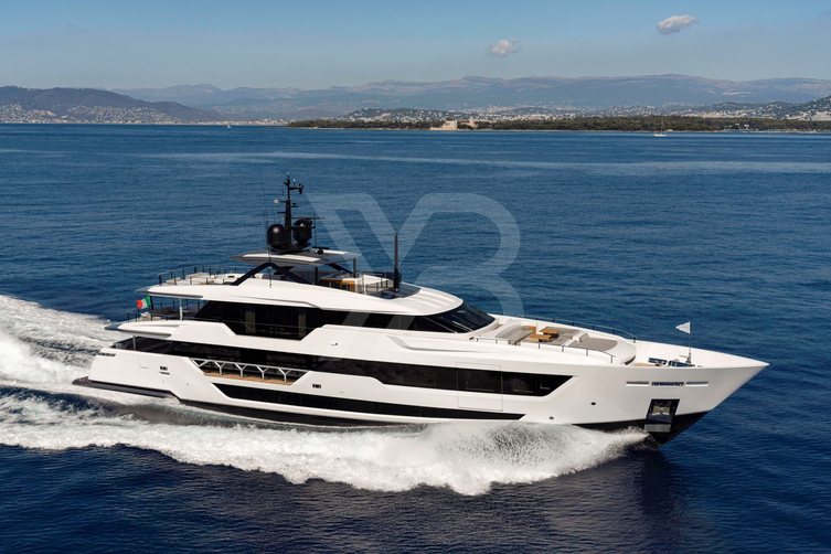 Miotu yacht exterior 2