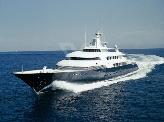 Limitless yacht exterior 3