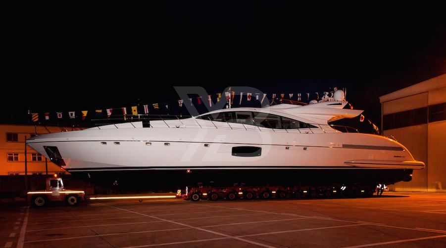 Iary yacht exterior 4