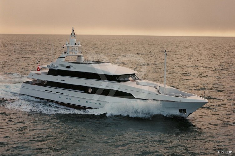 Ostar yacht exterior 2