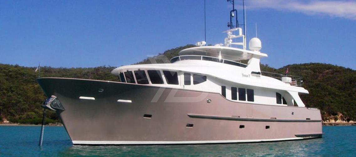 Texas T yacht exterior 3
