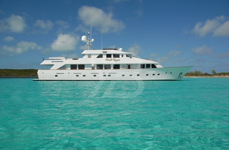 Sweet Escape yacht exterior 3