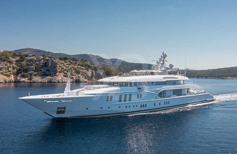 Lady Vera yacht exterior 3