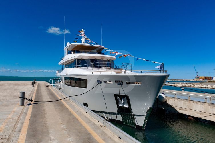 Sabai yacht exterior 3