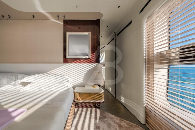 Tanelorn yacht interior 34