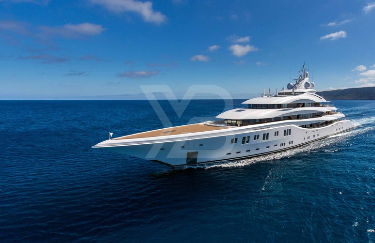 Lady Lara yacht exterior 2