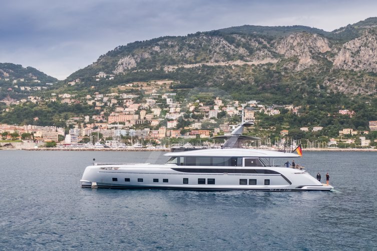 Jaaber yacht exterior 15