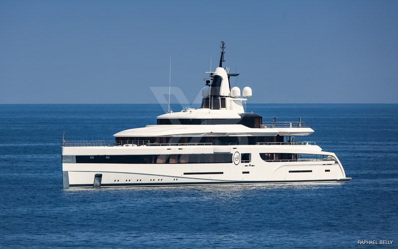 Lady S yacht exterior 18