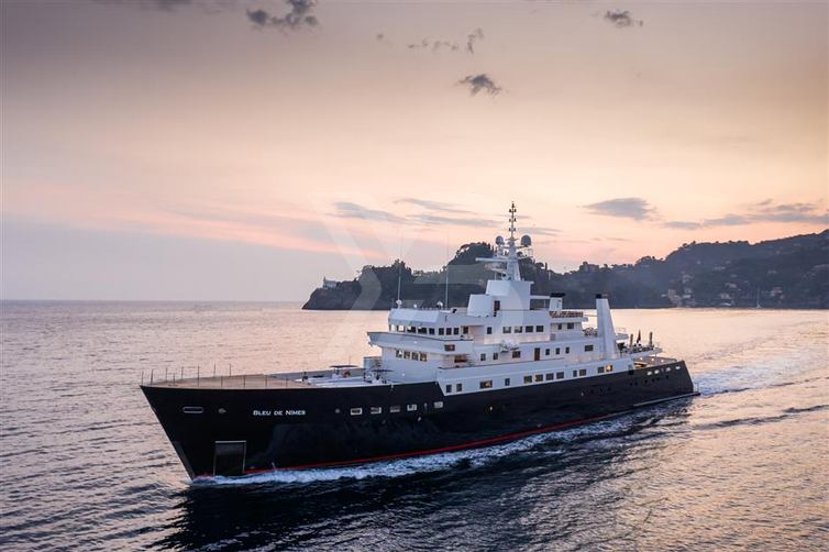BLEU DE NIMES Yacht - 73m Clelands Shipbuilding Co 1980 | YachtBuyer
