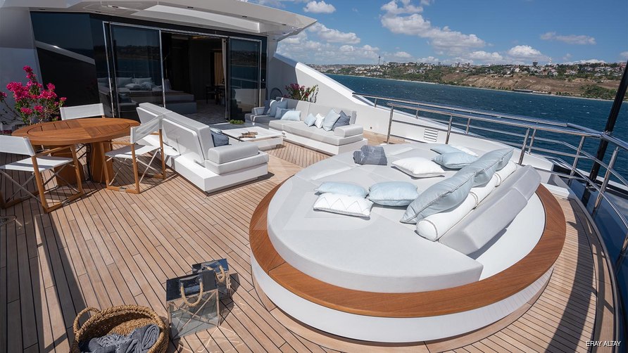 Tatiana yacht exterior 3