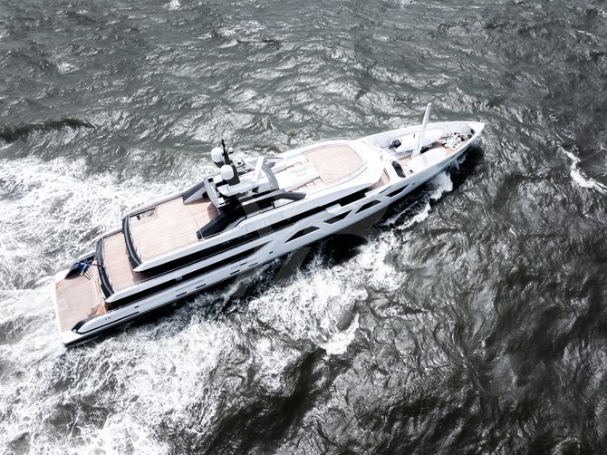 Memories yacht exterior 24