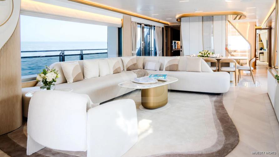 Dil yacht interior 11