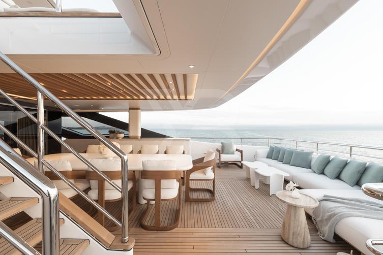 Asani yacht interior 43