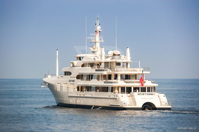 Ecstasea yacht exterior 28