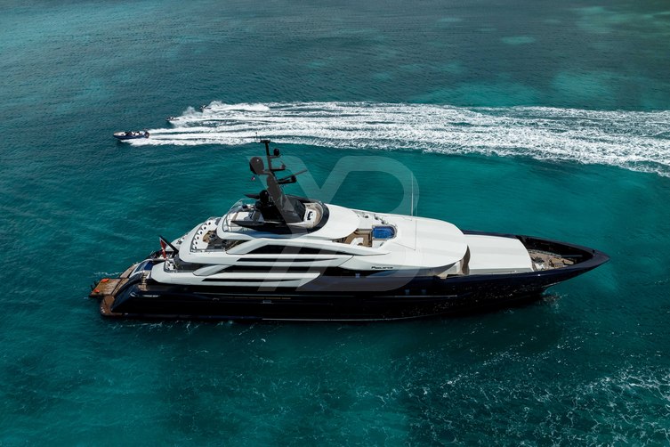 S5 yacht exterior 25