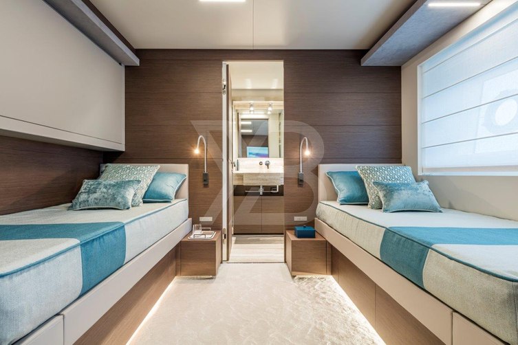 Roma VII yacht interior 19