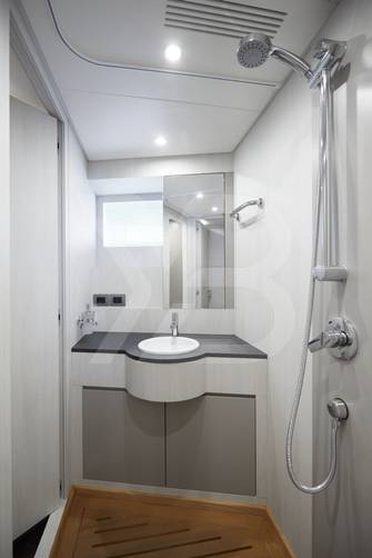 Tanelorn yacht interior 46