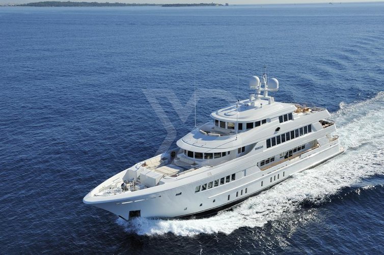 Olmida yacht exterior 2