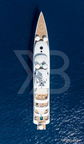 Zen yacht exterior 4