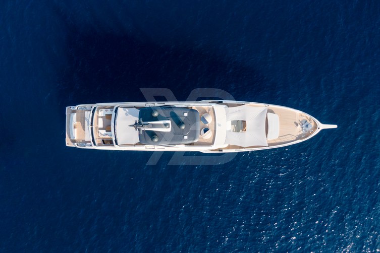 IVAH511 yacht exterior 4