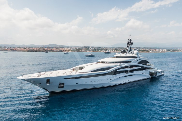 Al Lusail yacht exterior 28