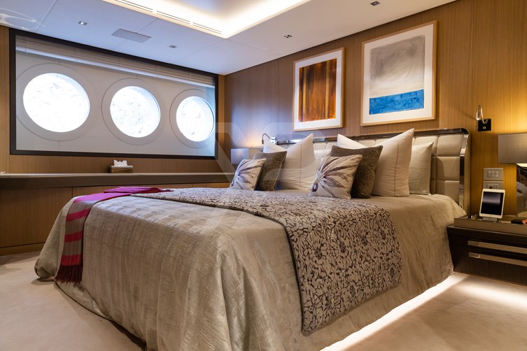 Artisan yacht interior 106