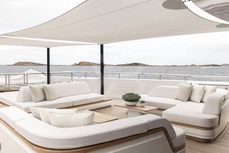 Asani yacht interior 35