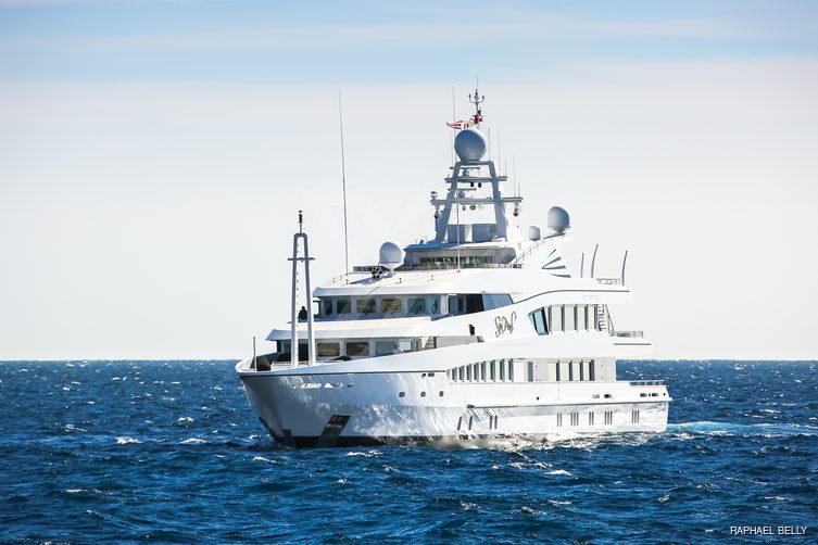 Alfa G yacht exterior 4