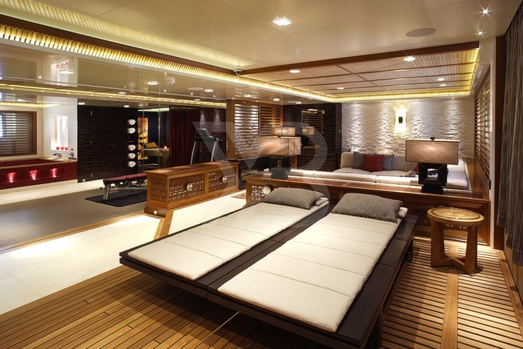 Quantum of Solace yacht interior 15