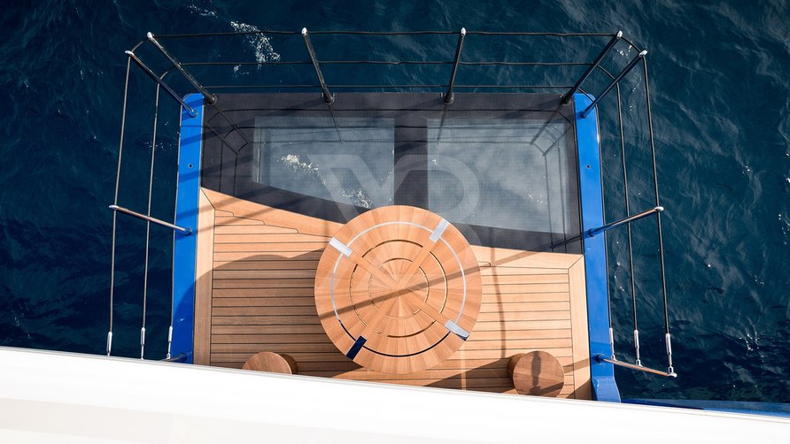 Nomad yacht interior 20