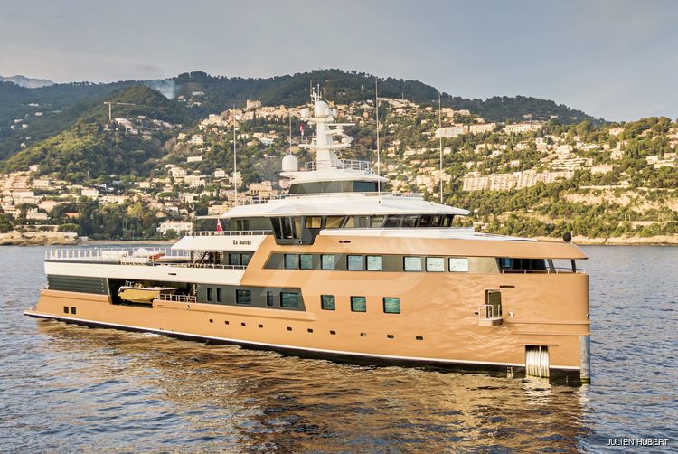 La Datcha yacht exterior 30