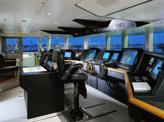 Skat yacht interior 12