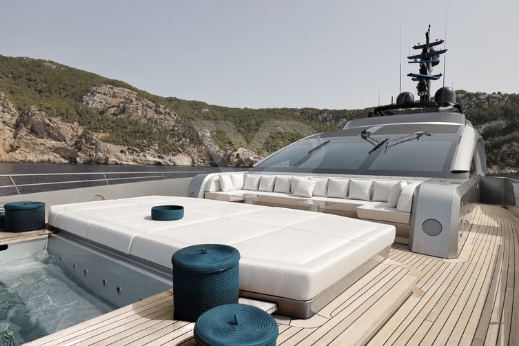 No Stress yacht exterior 3
