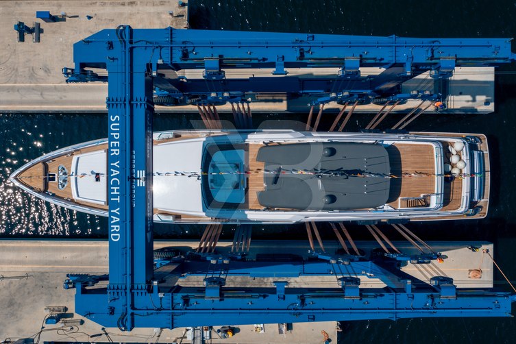 Mone yacht exterior 4