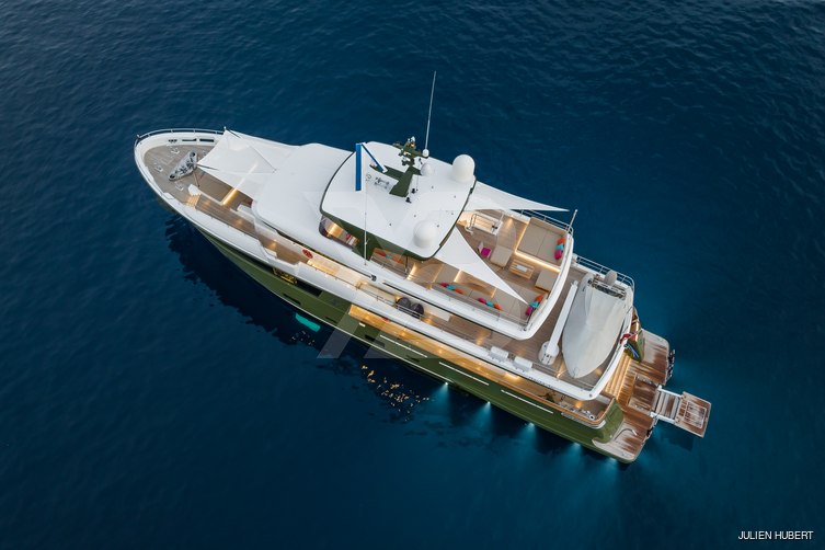 Hyhma yacht exterior 5