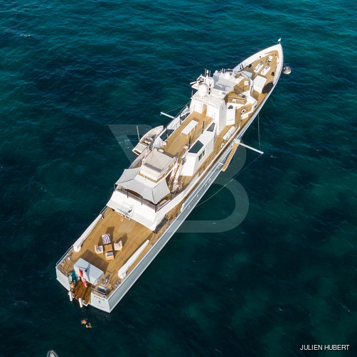 Ronin yacht exterior 6