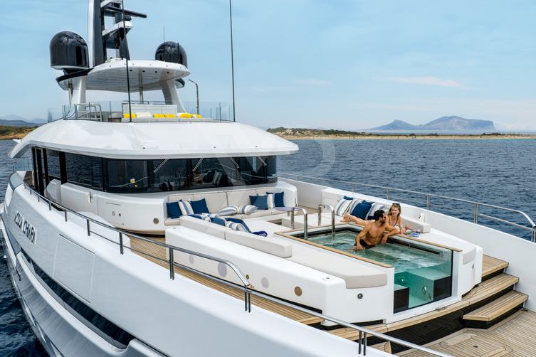 Acqua Chiara yacht exterior 3