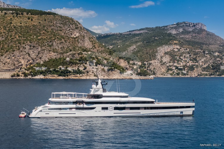 Lady S yacht exterior 30