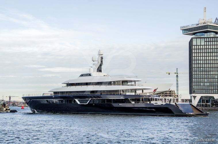 Lonian yacht exterior 9