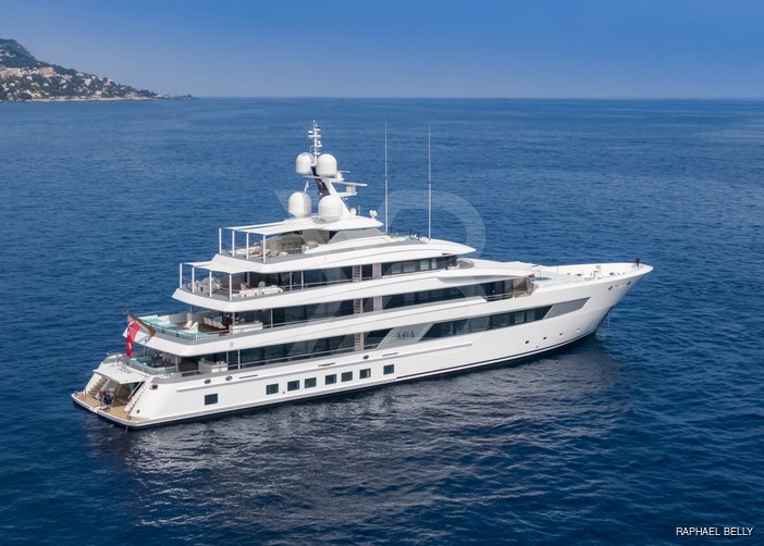 Asia yacht exterior 100