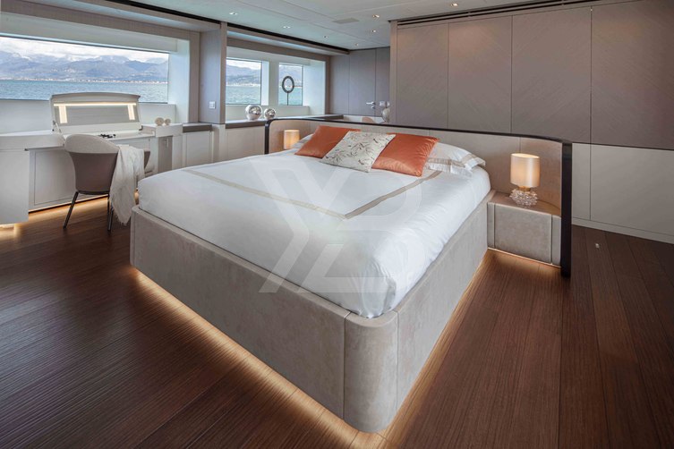 Lady K yacht interior 23