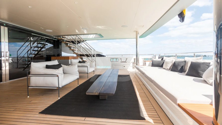 Bacchanal yacht interior 18