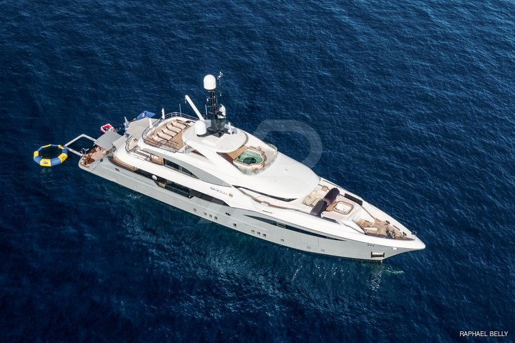 Moonraker yacht exterior 4