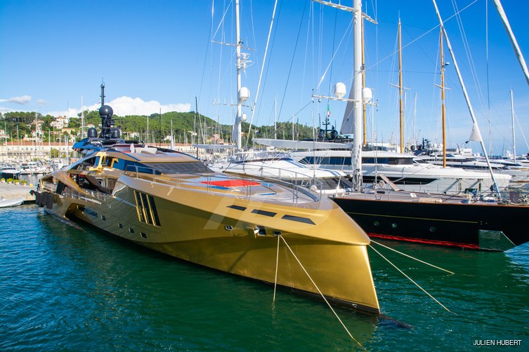 Khalilah yacht exterior 10