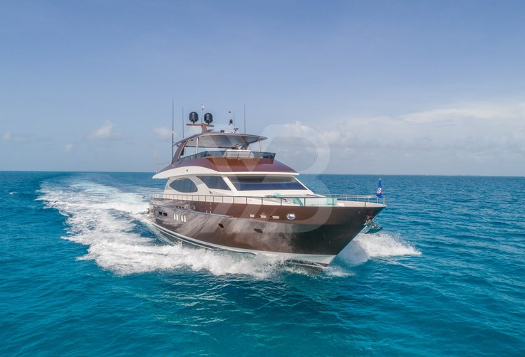 Deal Maker yacht exterior 2