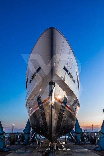 Xwave yacht exterior 3